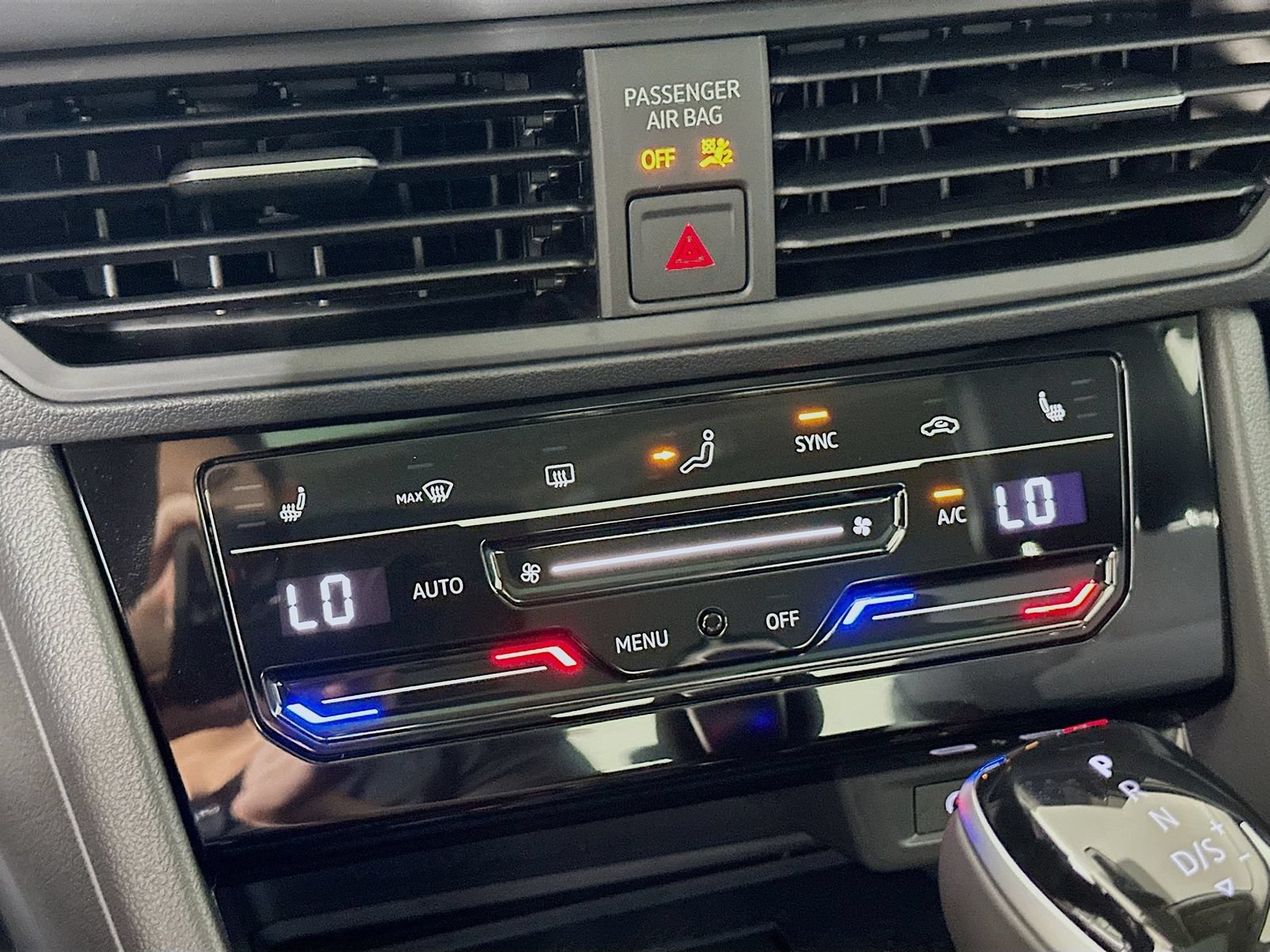 New 2026 Volkswagen Jetta SE FWD image 26