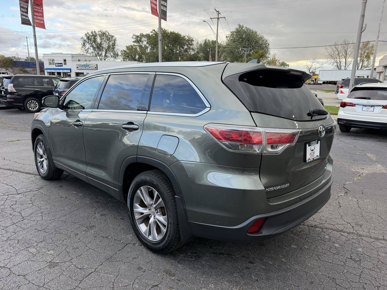 Used 2014 Toyota Highlander XLE AWD/4WD image 5