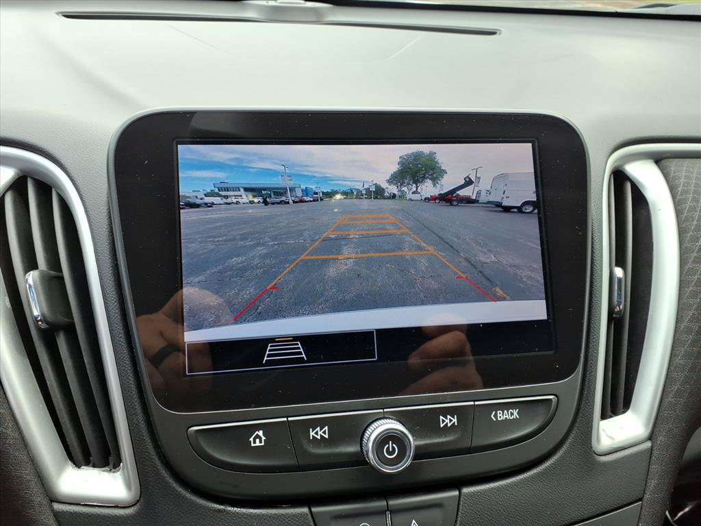 Used 2023 Chevrolet Malibu LS FWD image 10