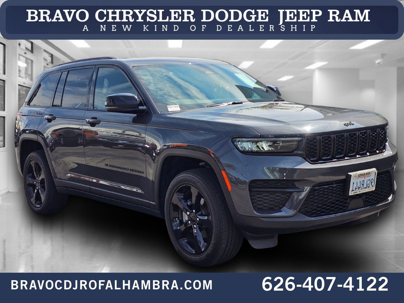 Used 2023 Jeep Grand Cherokee Altitude image 1