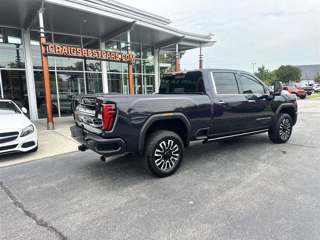 Used 2025 GMC Sierra 3500 Denali Ultimate AWD/4WD image 4