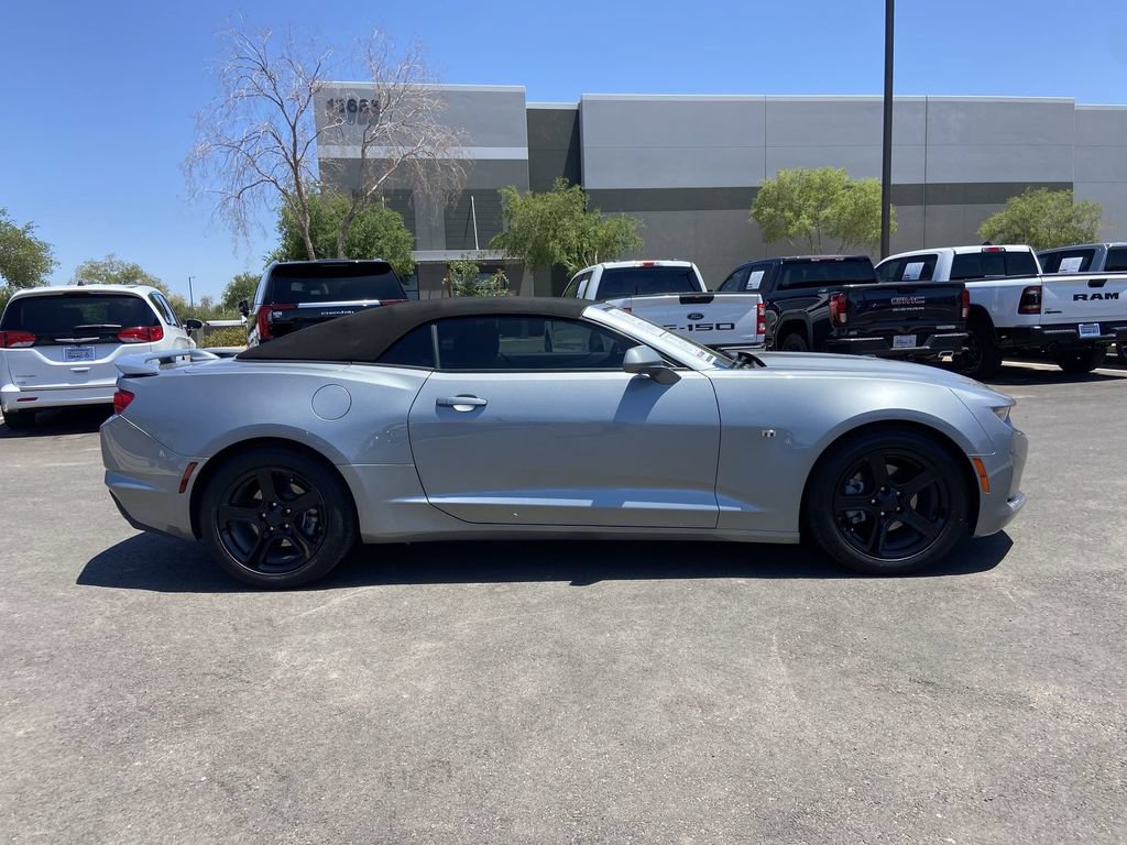 Used 2023 Chevrolet Camaro LT w/ Technology Package RWD image 2