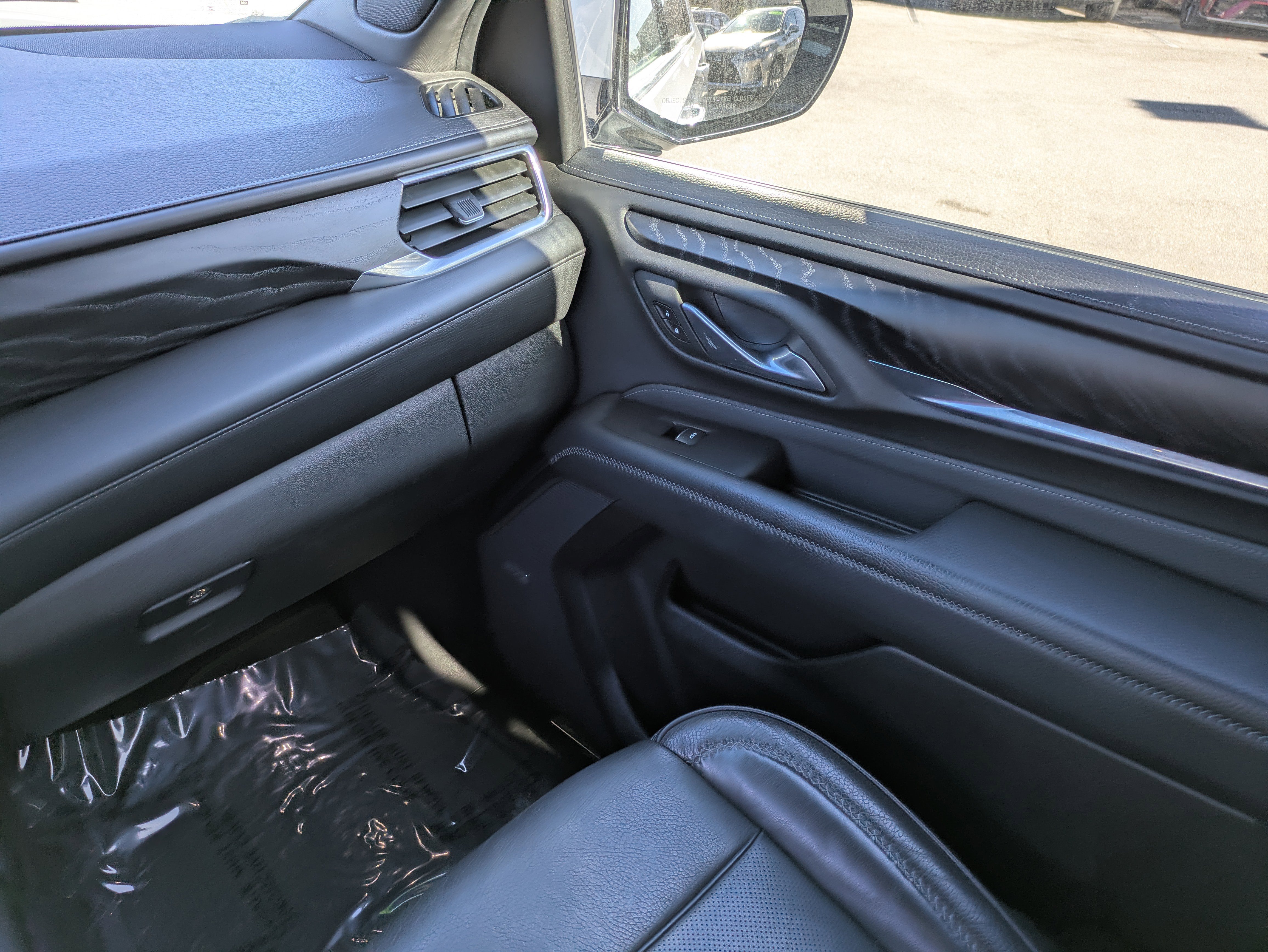 Used 2024 GMC Yukon XL Denali image 20