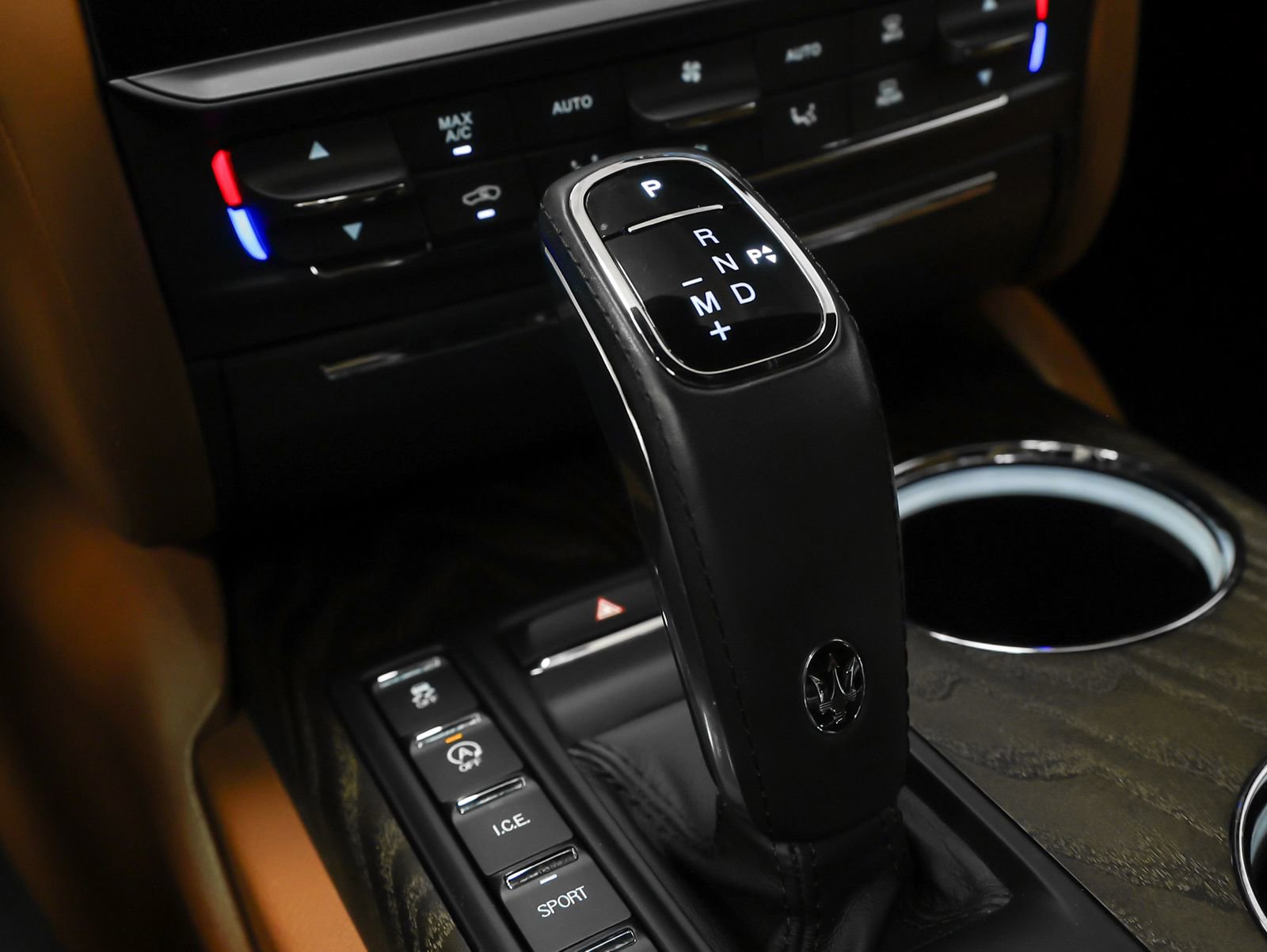 Used 2023 Maserati Quattroporte Modena RWD image 45