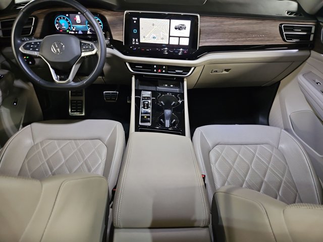 Used 2024 Volkswagen Atlas SEL Premium R-Line AWD/4WD image 18
