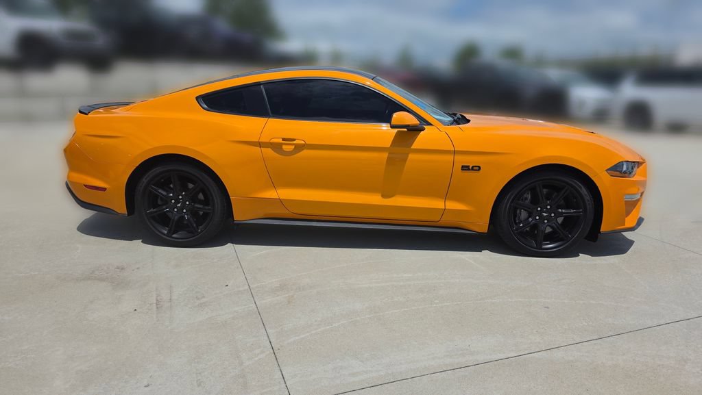 Used 2018 Ford Mustang GT Premium w/ Black Accent Package RWD image 6