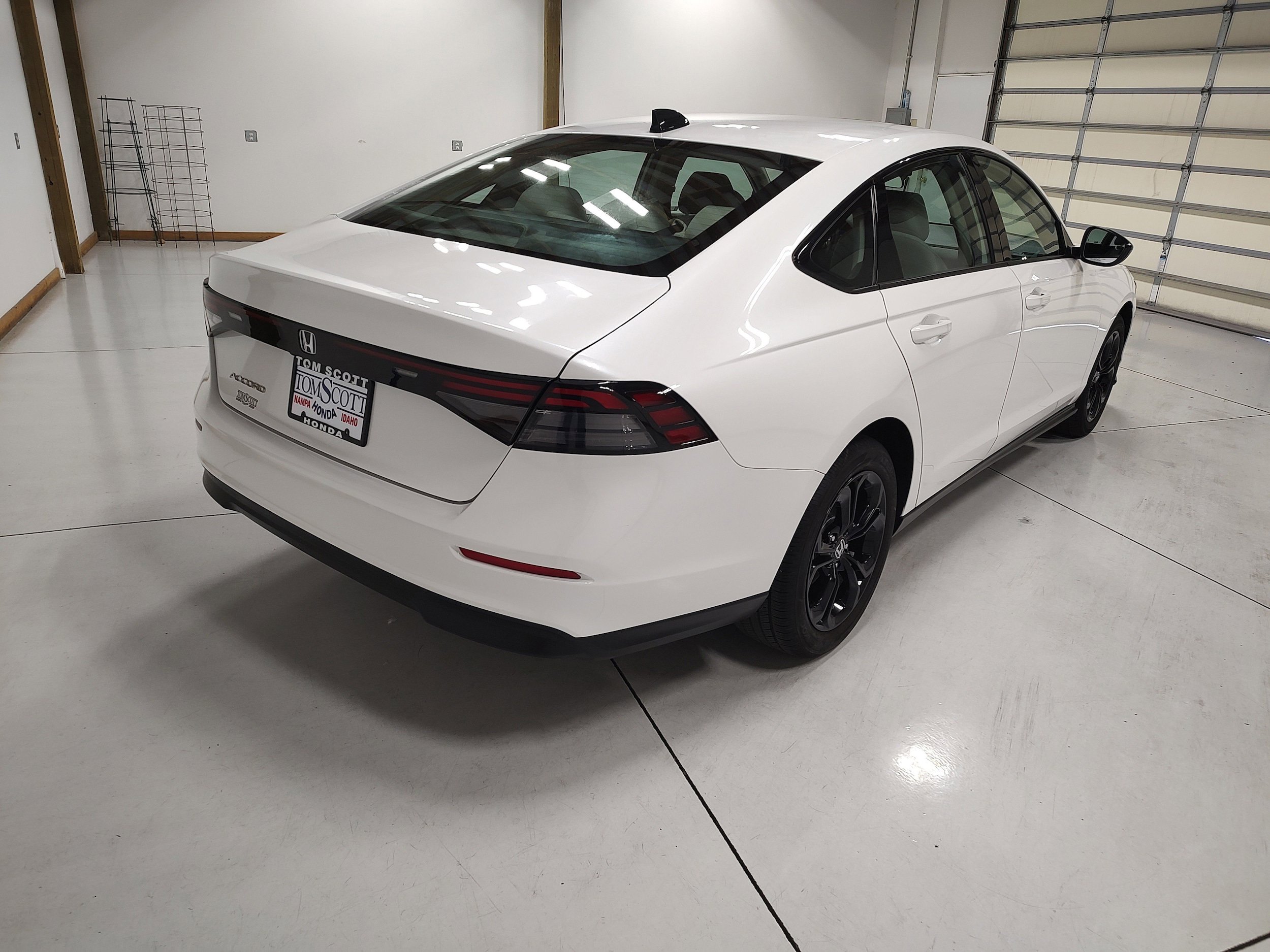 Used 2025 Honda Accord SE image 13