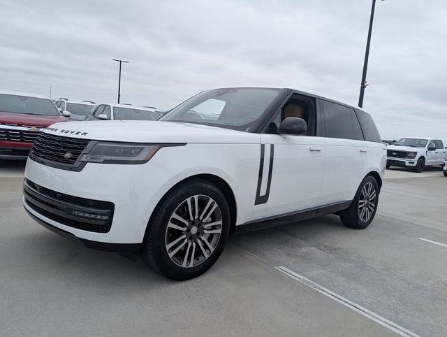 Used 2025 Land Rover Range Rover Long Wheelbase SE image 3
