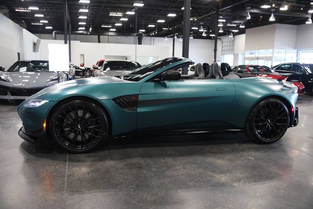 Used 2023 Aston Martin V8 Vantage Roadster RWD image 6