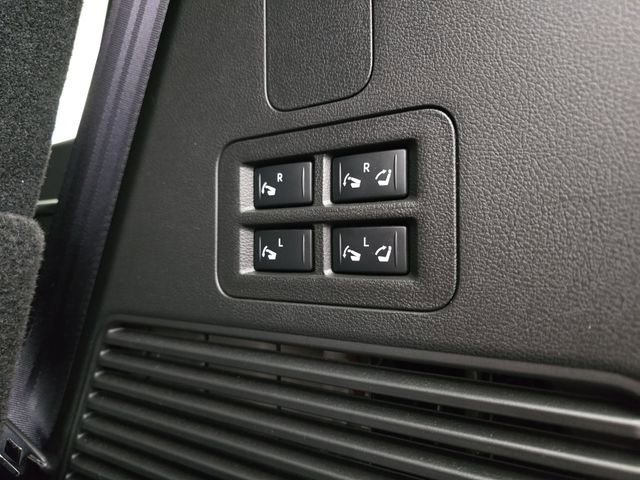 Used 2025 Nissan Armada SL image 41