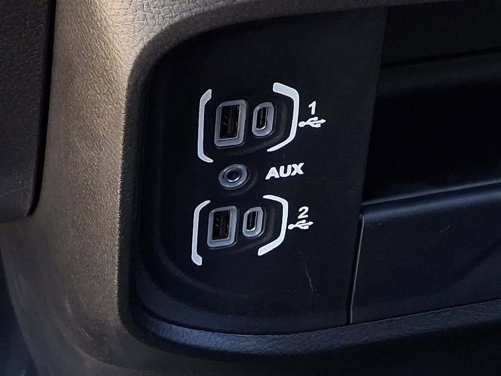 Used 2024 RAM 2500 Tradesman w/ Chrome Appearance Group image 26