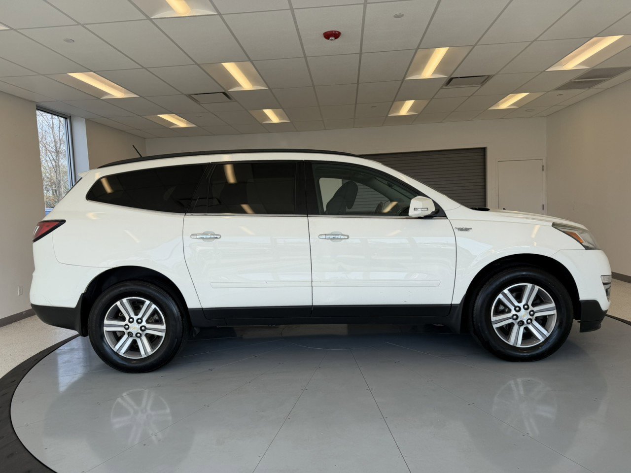 Used 2015 Chevrolet Traverse LT image 7