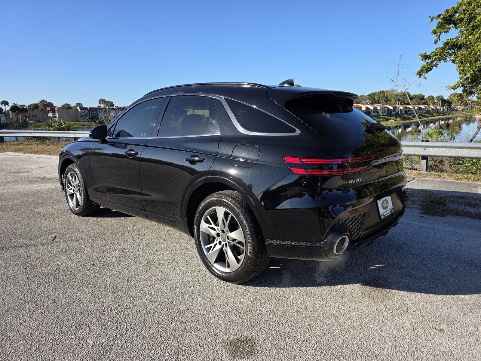 Used 2024 Genesis GV70 3.5T Sport image 2