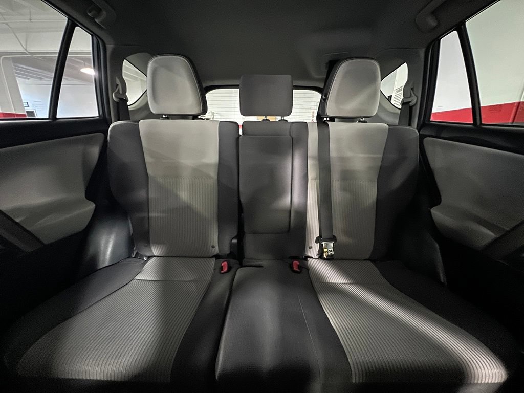 Used 2015 Toyota RAV4 XLE AWD/4WD image 14