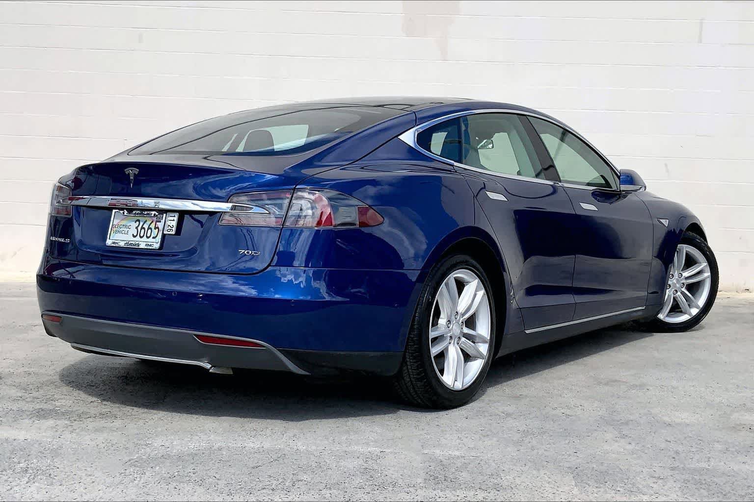 Used 2015 Tesla Model S 70D AWD/4WD image 23