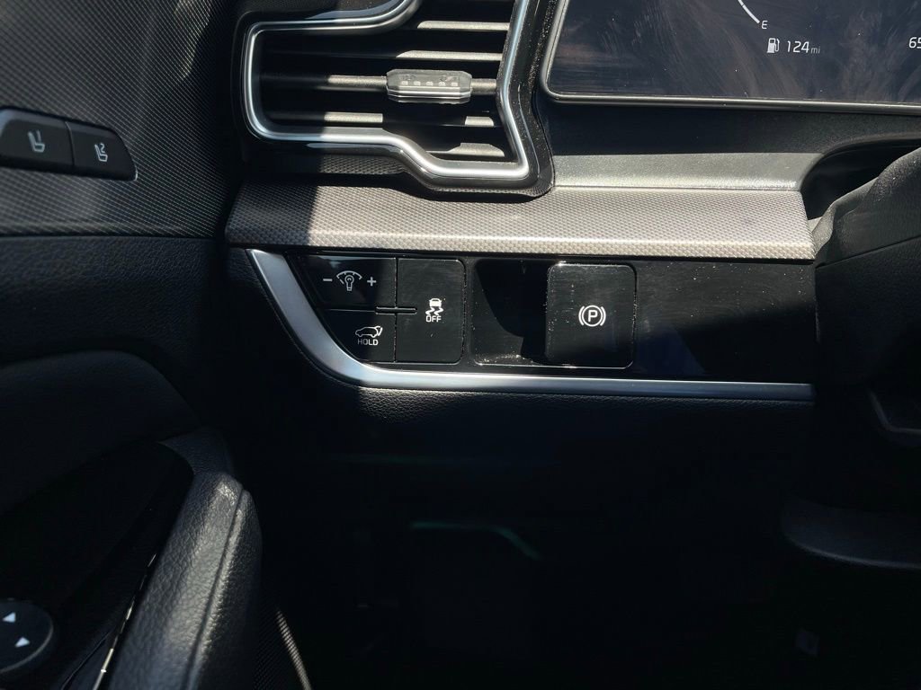 Used 2024 Kia Sportage SX image 13