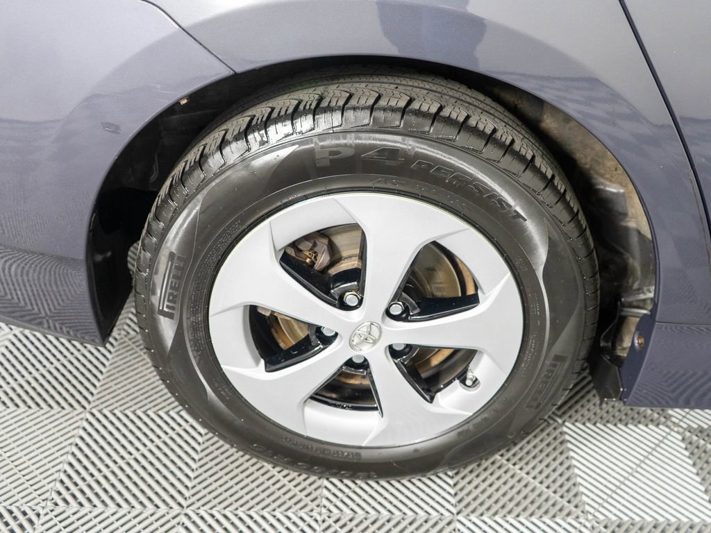 Used 2015 Toyota Prius Four image 27