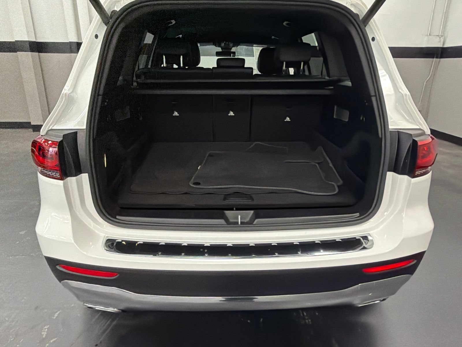 Certified 2022 Mercedes-Benz GLB 250 image 16