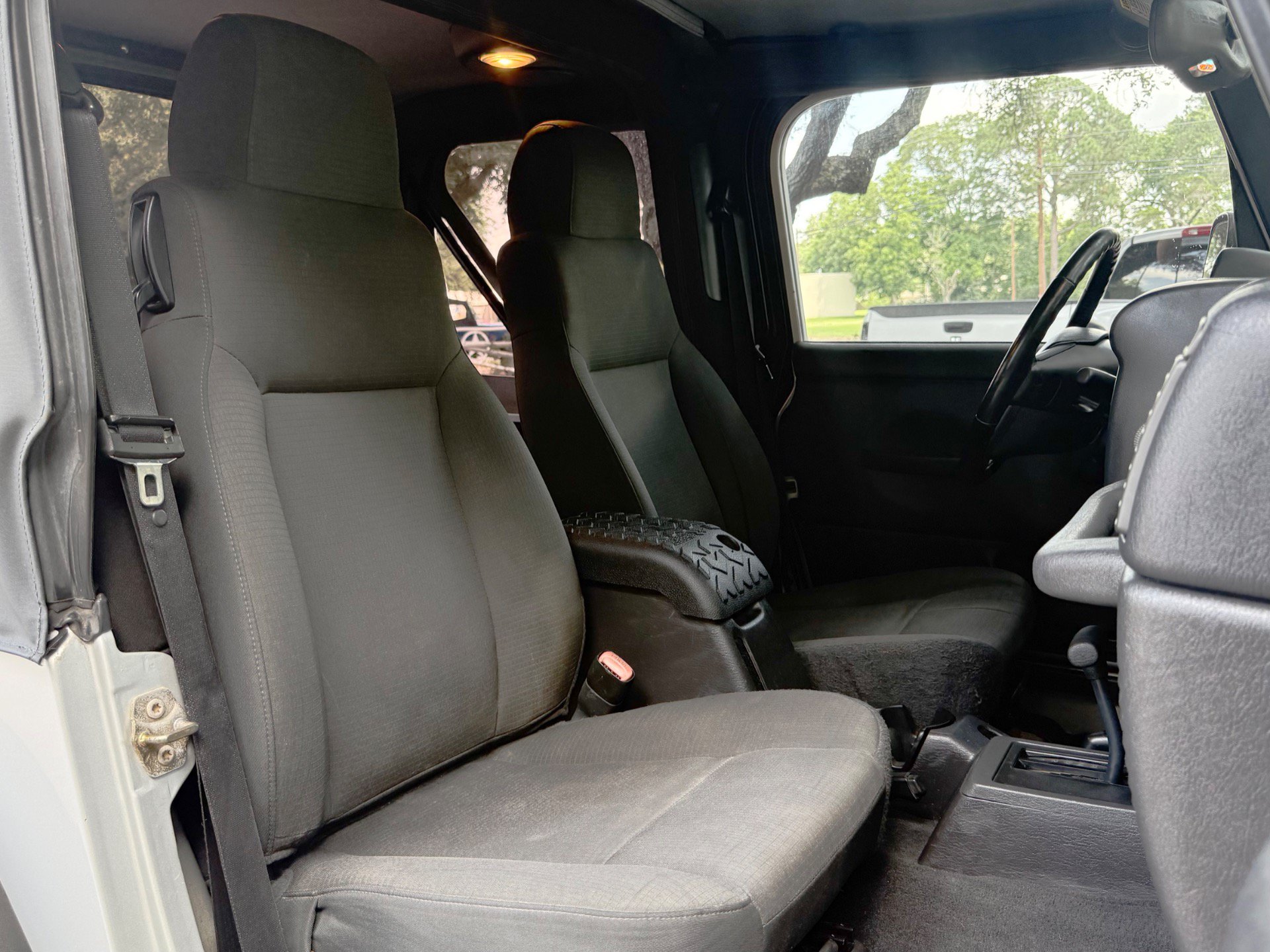 Used 2006 Jeep Wrangler Sport w/ Security Group AWD/4WD image 31