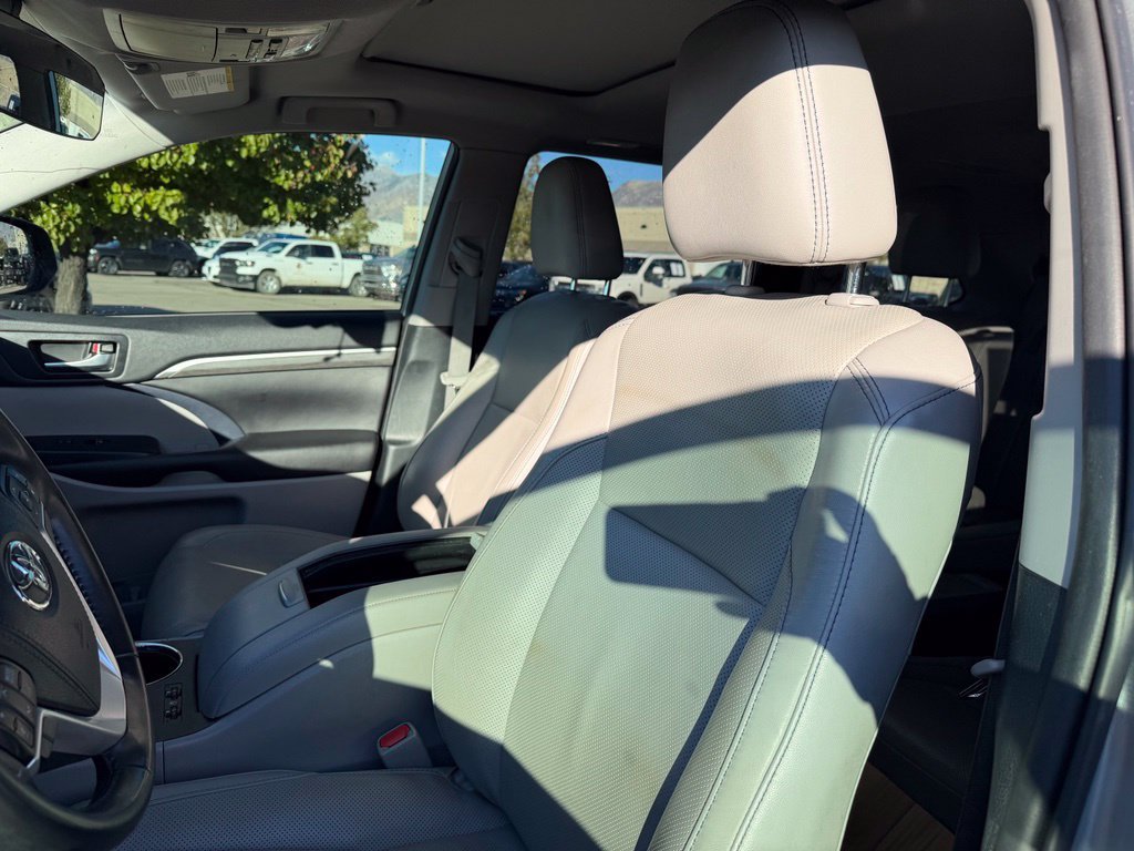Used 2019 Toyota Highlander Limited AWD/4WD image 13