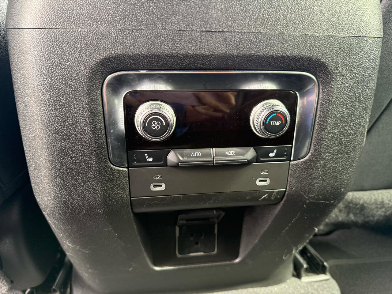 Used 2022 GMC Yukon AT4 w/ Max Trailering Package AWD/4WD image 14