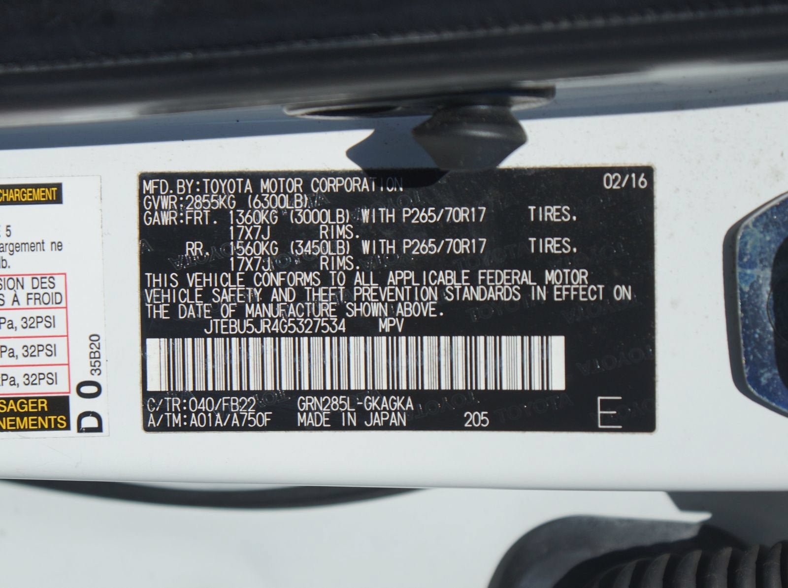 Used 2016 Toyota 4Runner SR5 AWD/4WD image 25