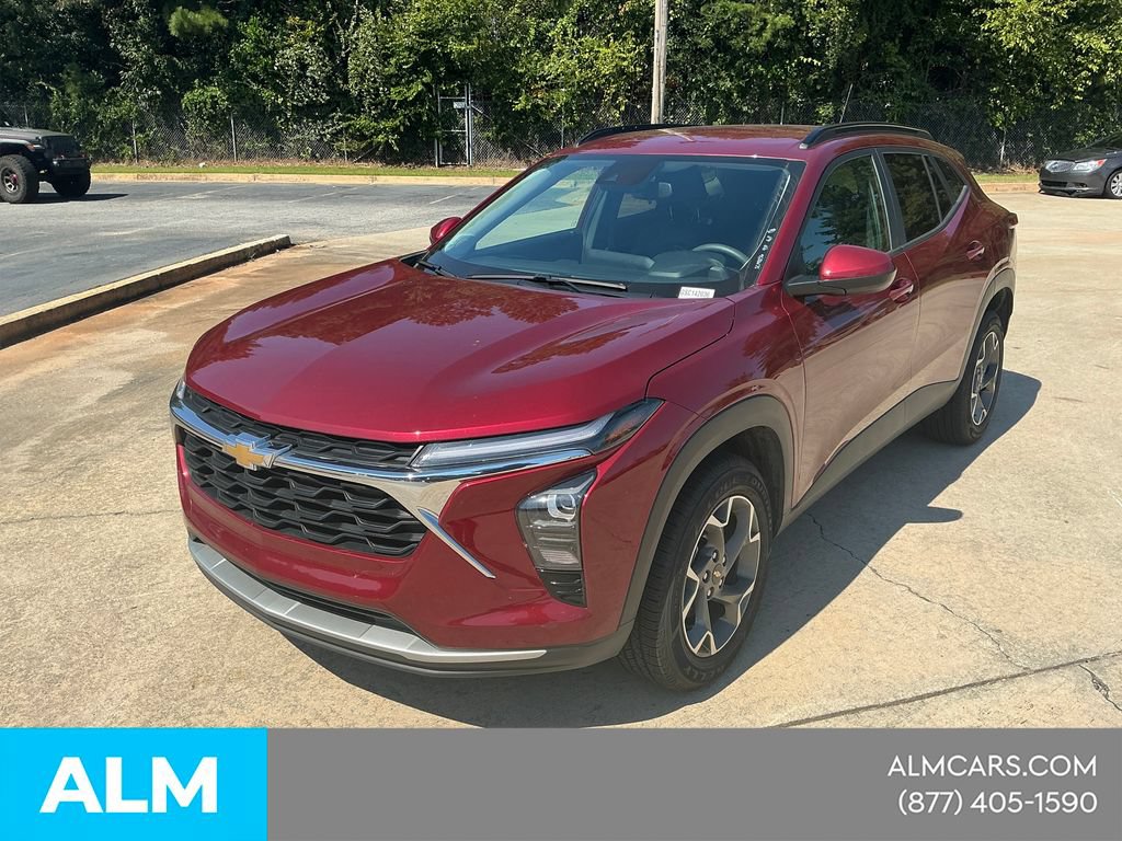 Used 2025 Chevrolet Trax LT