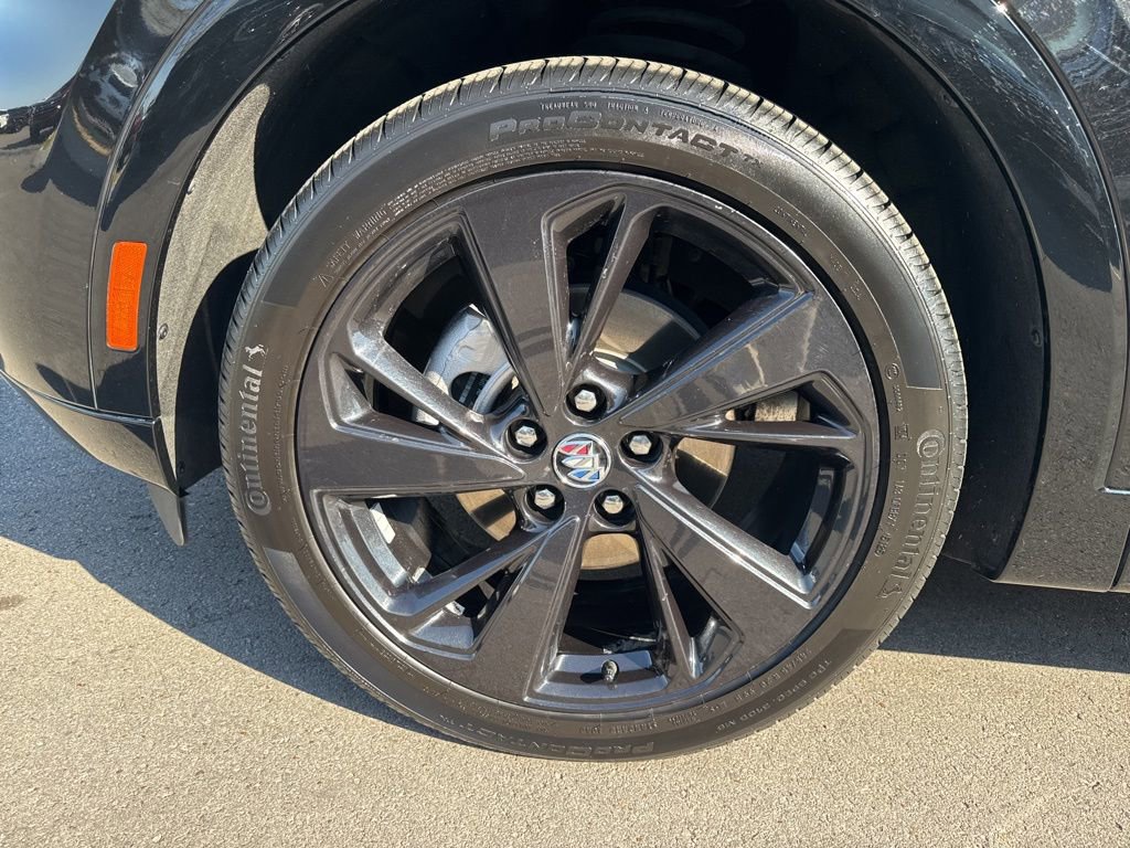 Used 2023 Buick Envision Essence w/ Sport Touring Package image 29
