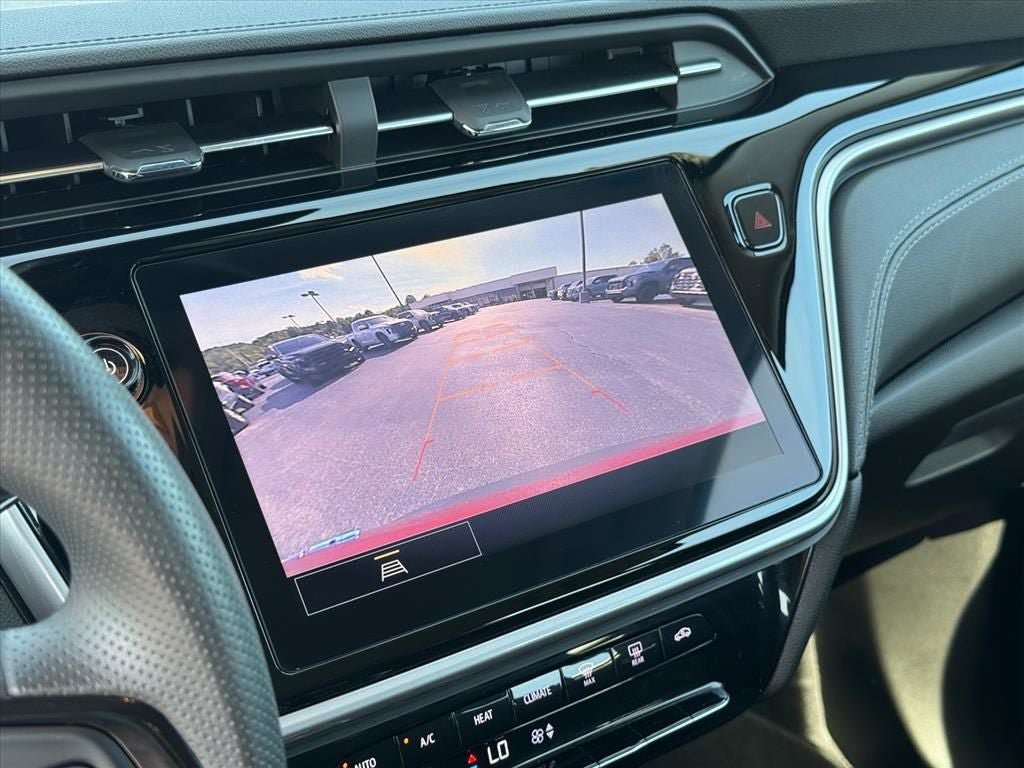 Used 2022 Chevrolet Bolt EUV LT FWD image 29
