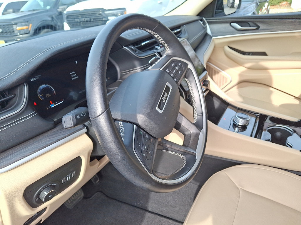 Certified 2022 Jeep Grand Cherokee L Limited image 25