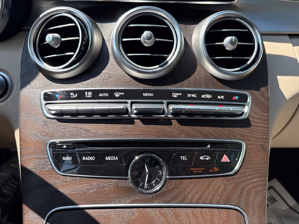 Used 2018 Mercedes-Benz C 300 4MATIC Cabriolet image 19