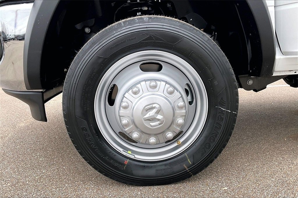 New 2026 RAM 5500 Tradesman w/ Chrome Appearance Group image 12