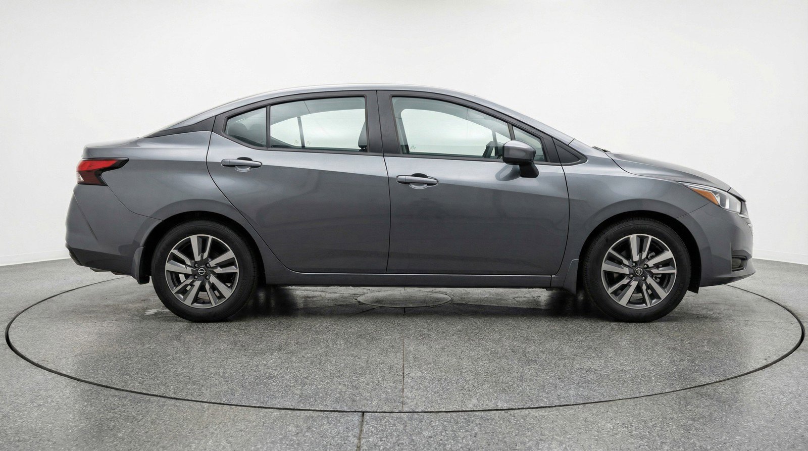 Used 2025 Nissan Versa SV FWD image 11