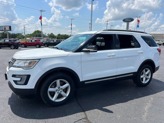 Certified 2017 Ford Explorer XLT AWD/4WD image 3