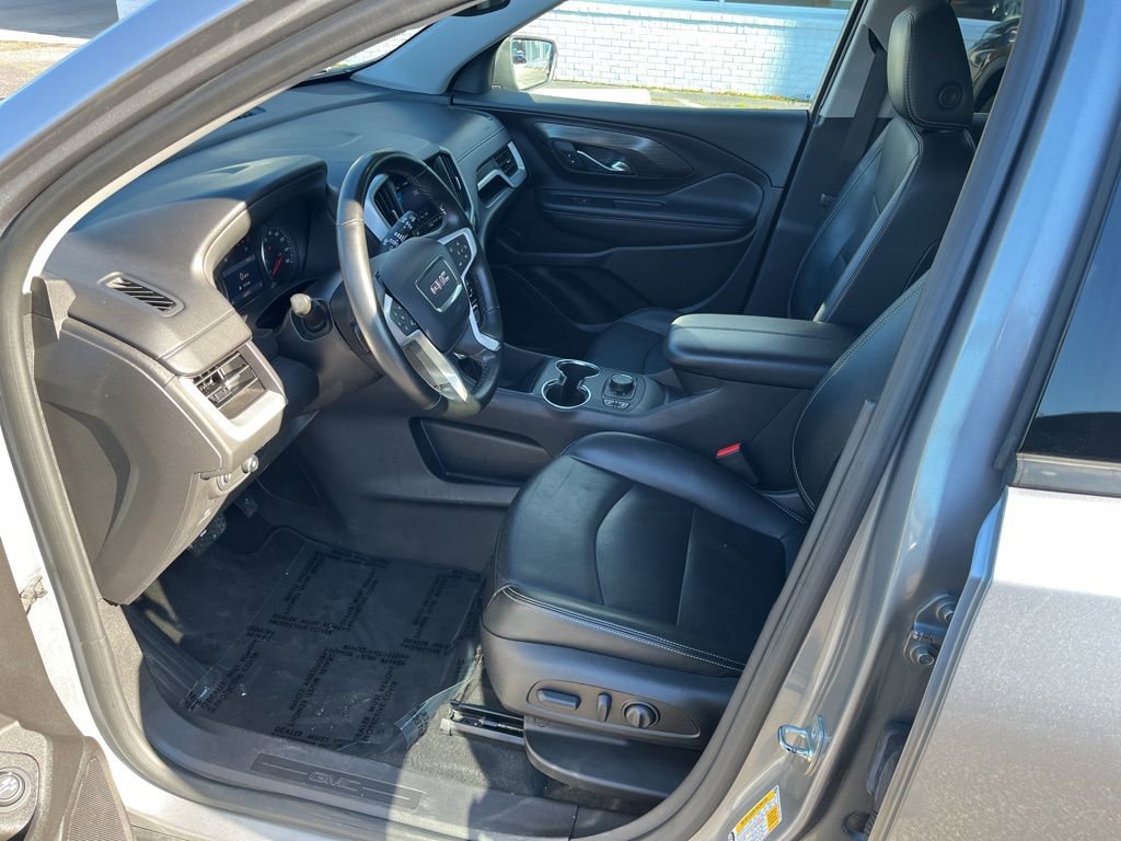 Used 2024 GMC Terrain SLT image 23