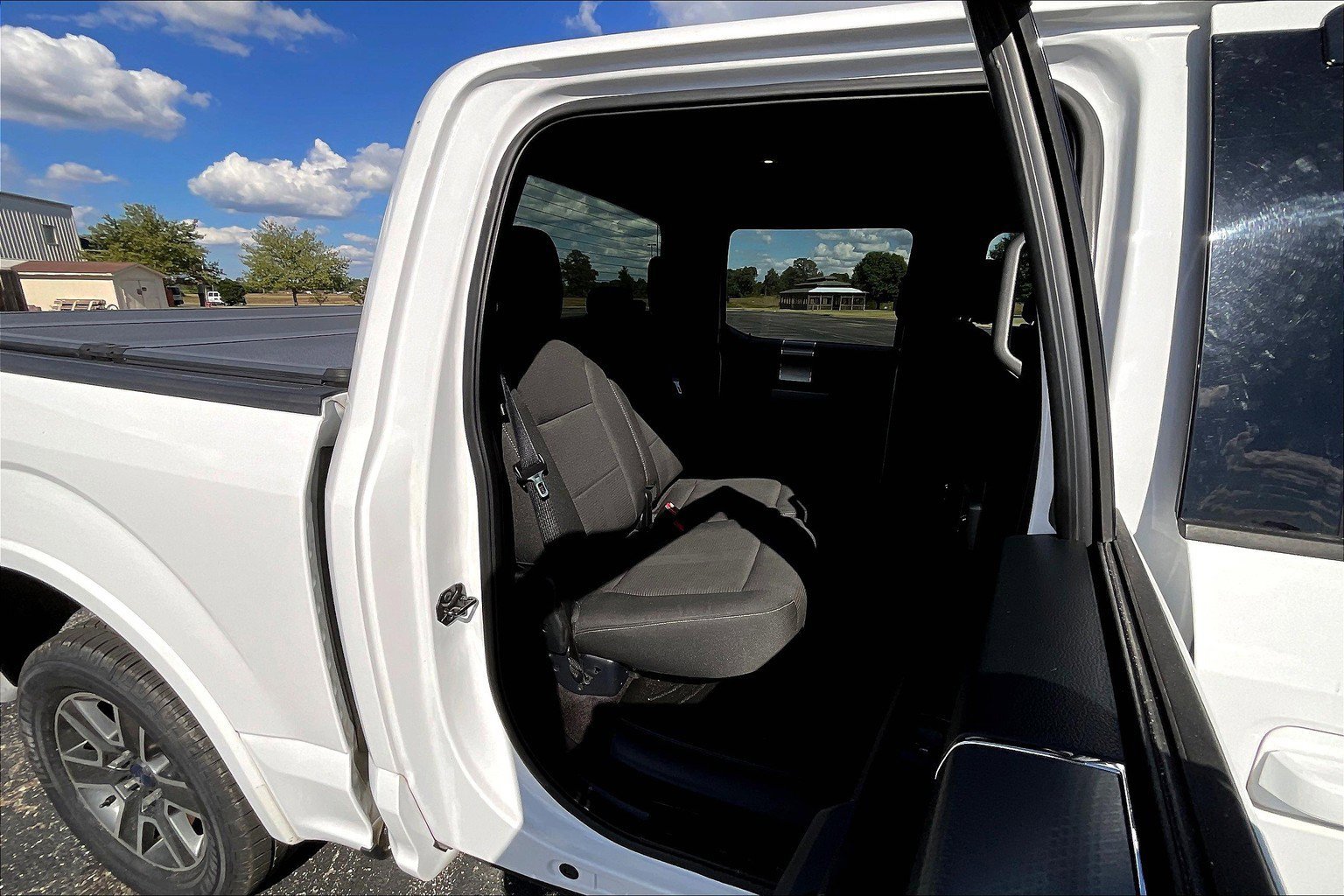 Used 2016 Ford F150 XLT w/ Equipment Group 301A Mid image 19