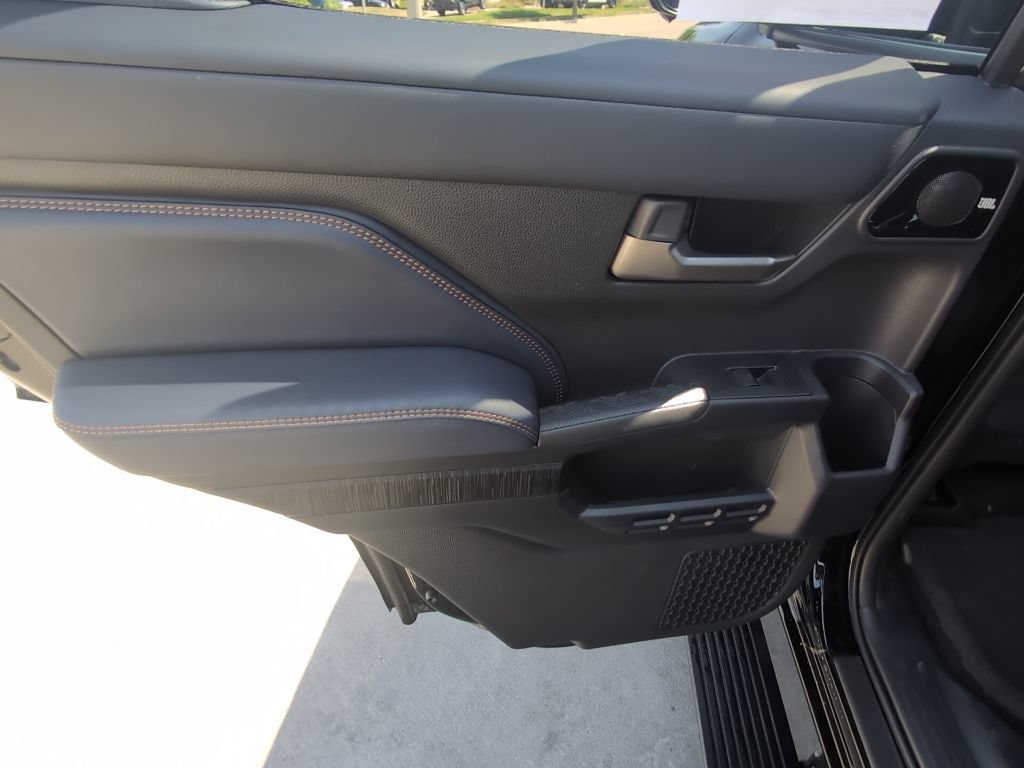 Used 2025 Toyota 4Runner Platinum AWD/4WD image 24