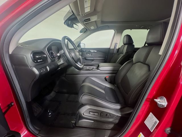 Certified 2025 Honda Pilot Touring image 14