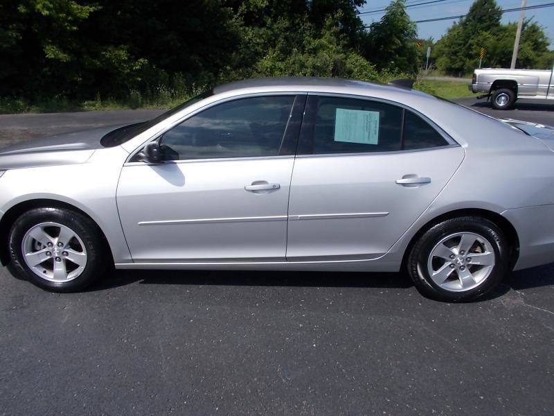 Used 2016 Chevrolet Malibu LS w/ Protection Package FWD image 6
