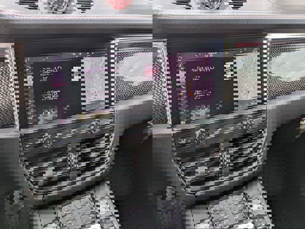 Used 2021 Porsche Macan GTS AWD/4WD image 28