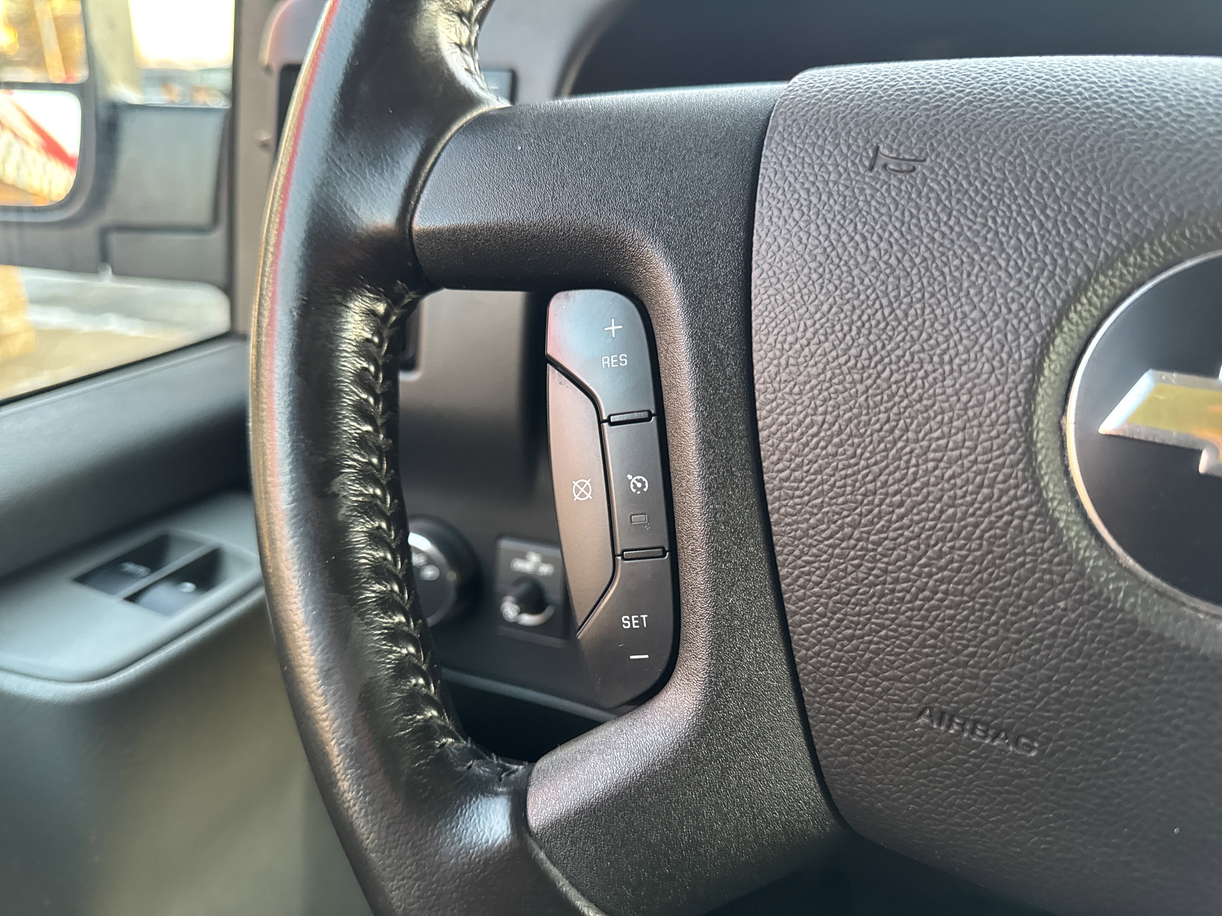 Used 2021 Chevrolet Express 2500 w/ Driver Convenience Package image 17