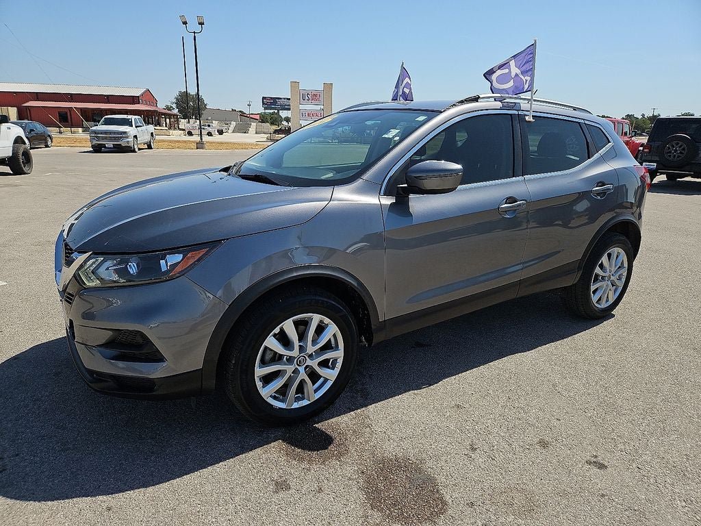 Used 2020 Nissan Rogue Sport SV FWD image 2
