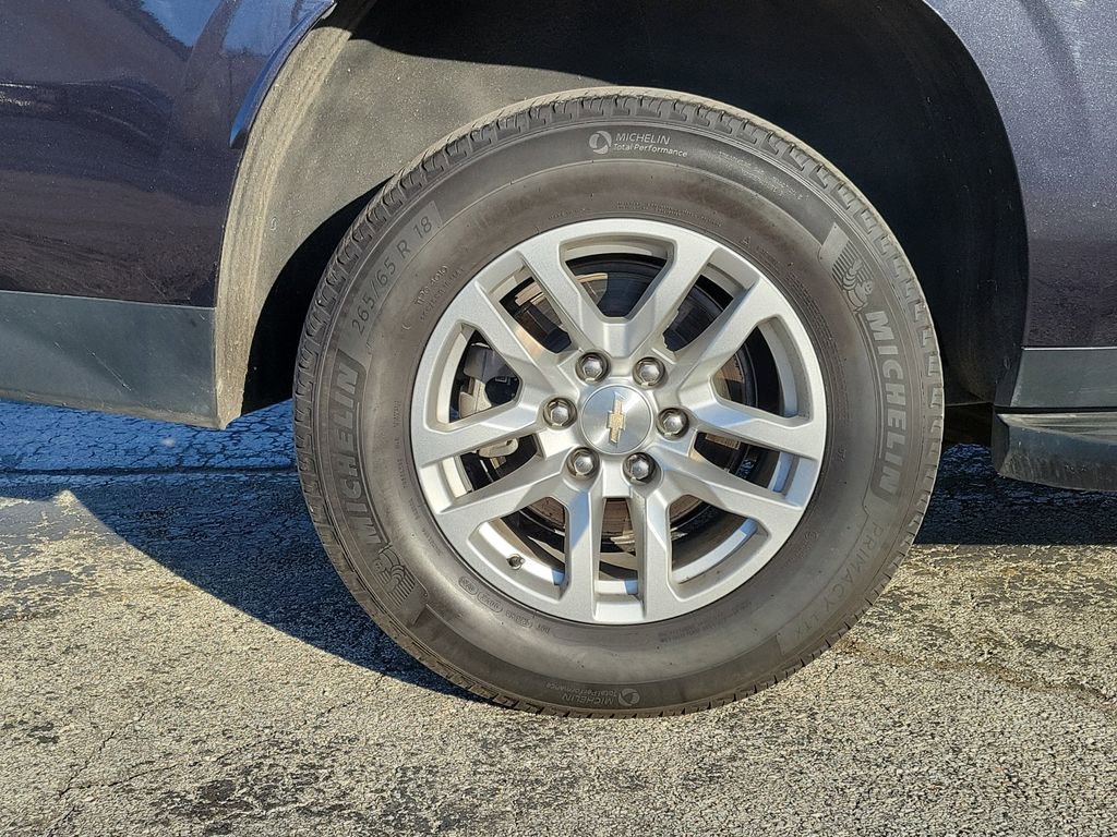 Certified 2024 Chevrolet Suburban LT AWD/4WD image 5