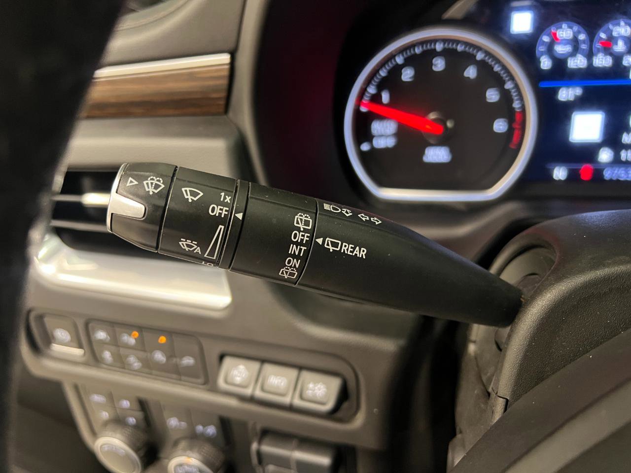 Used 2021 Chevrolet Tahoe High Country w/ Premium Package image 38