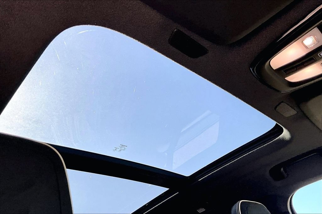 Used 2021 Volvo XC40 P8 Recharge w/ Advanced Package AWD/4WD image 15