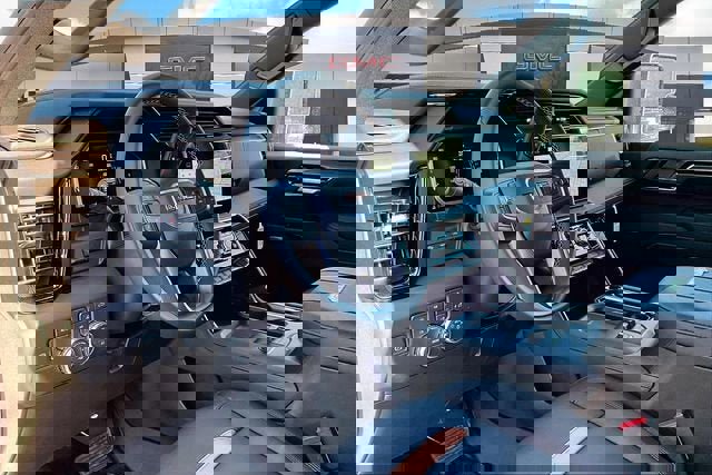 New 2026 GMC Sierra 2500 AT4 w/ AT4 Premium Plus Package image 7