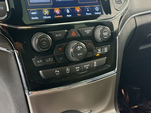 Used 2021 Jeep Grand Cherokee Limited image 16