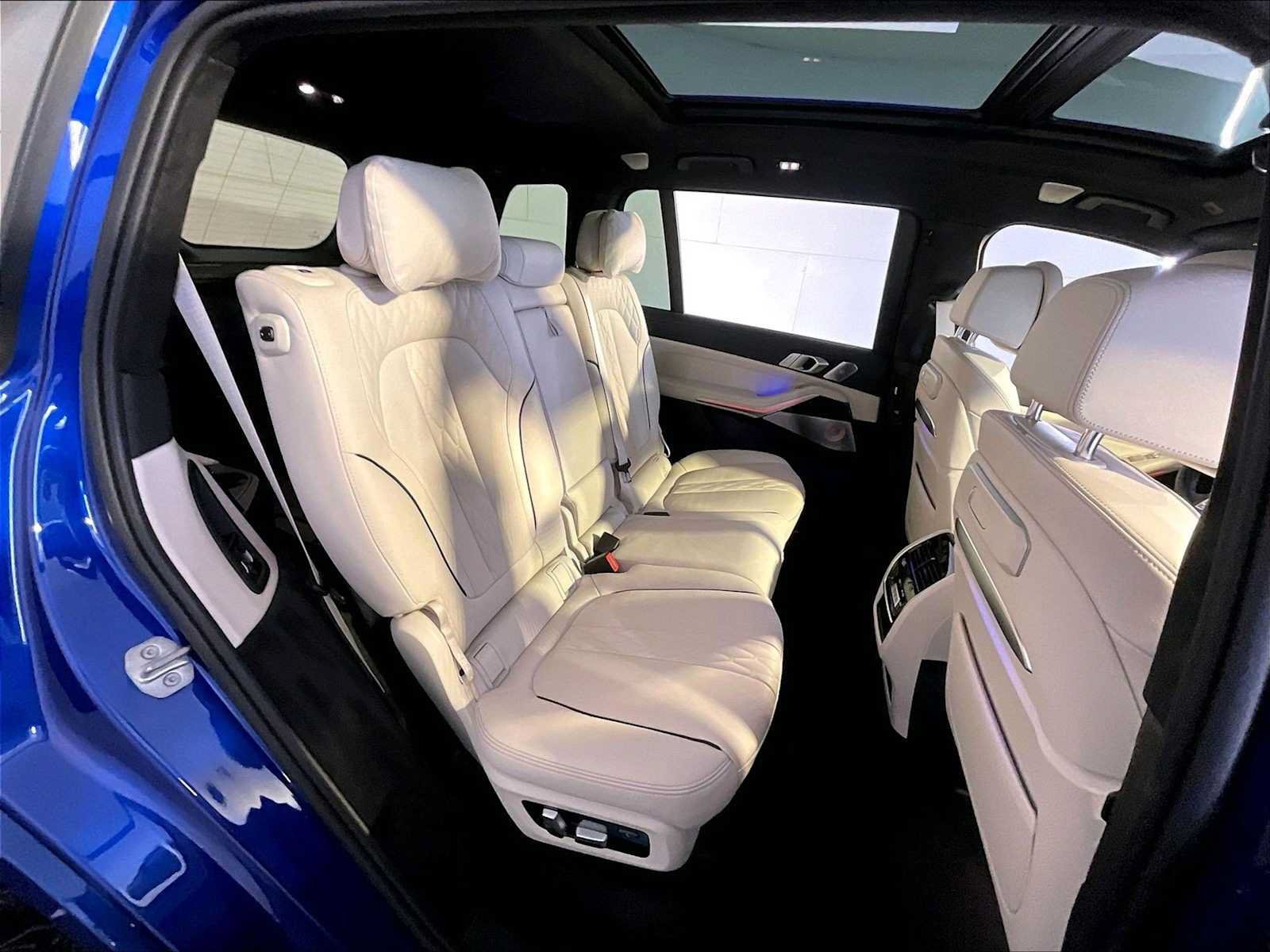 Used 2025 BMW X7 M60i w/ Executive Package AWD/4WD image 23