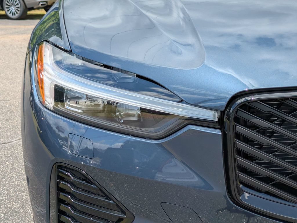 New 2026 Volvo XC60 B5 Plus w/ Protection Package Premier AWD/4WD image 10