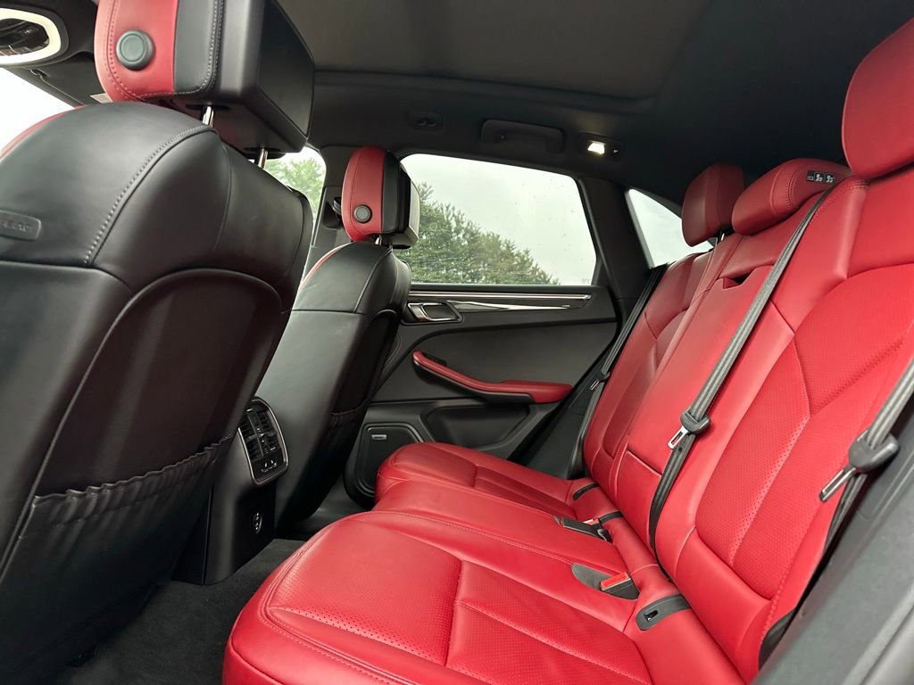 Used 2024 Porsche Macan S image 19